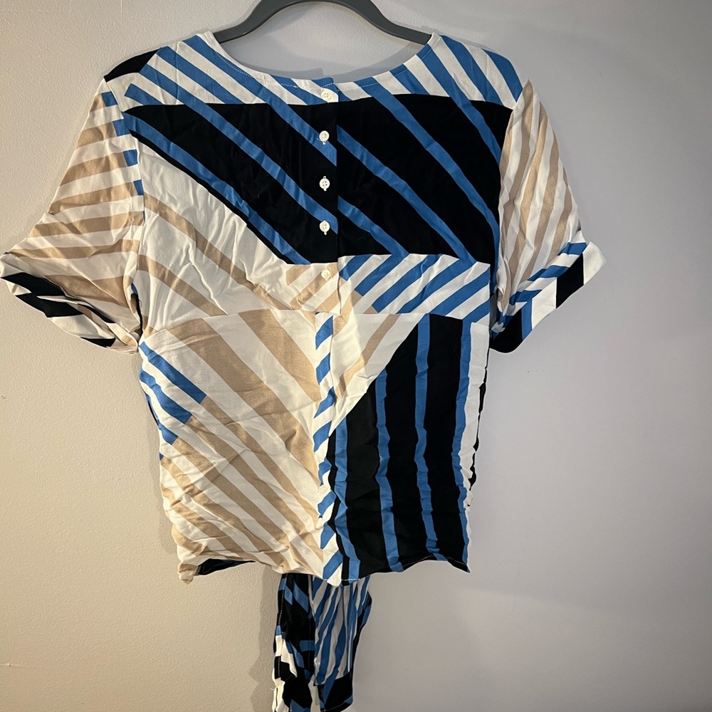 Multicolored Blouse - Picture 2 of 3